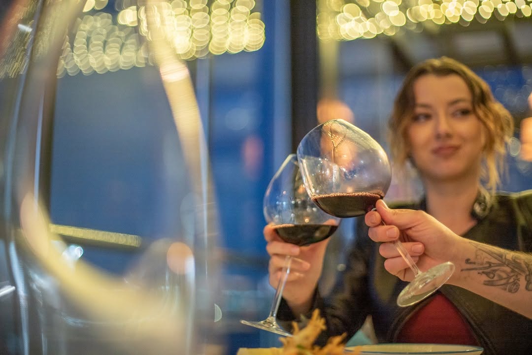 Cena romántica con vistas: el plan perfecto para una noche especial