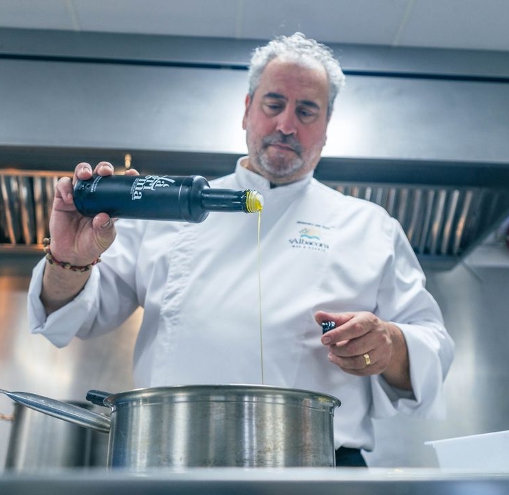 ¿Dónde disfrutar de la cocina mediterránea moderna con toques de autor?