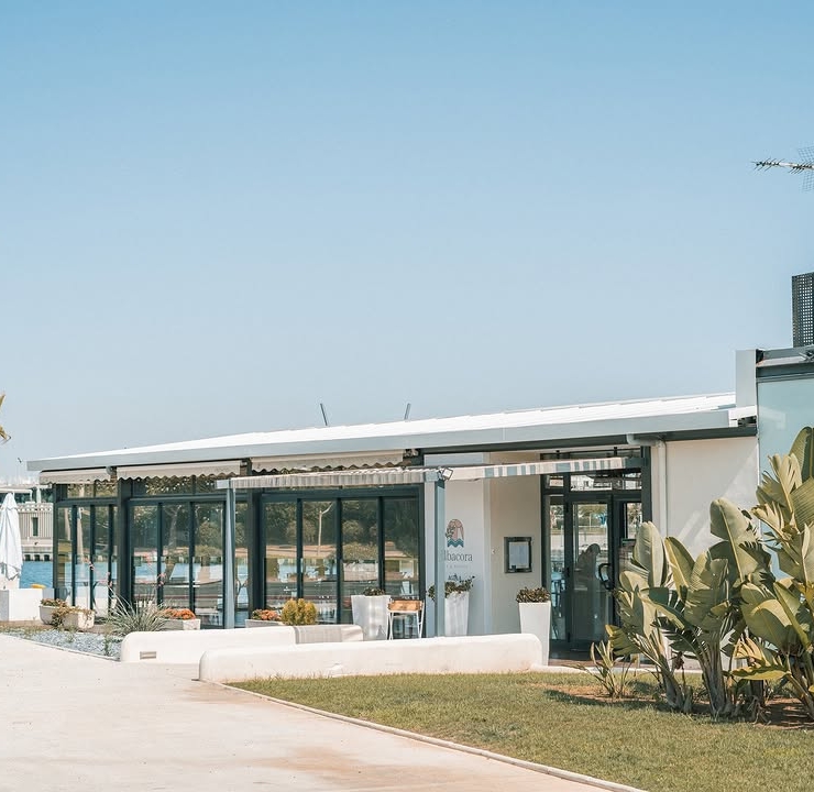 Organiza tus cenas de empresa en un espacio exclusivo con vistas al mar