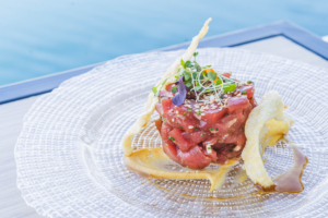 Tartar de atún con sésamo