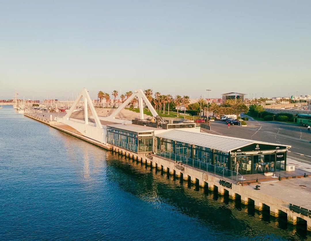 Organiza un evento privado con vistas al mar y cocina de autor